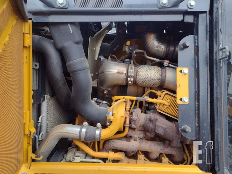 2013-deere-650k-xlt-image-44