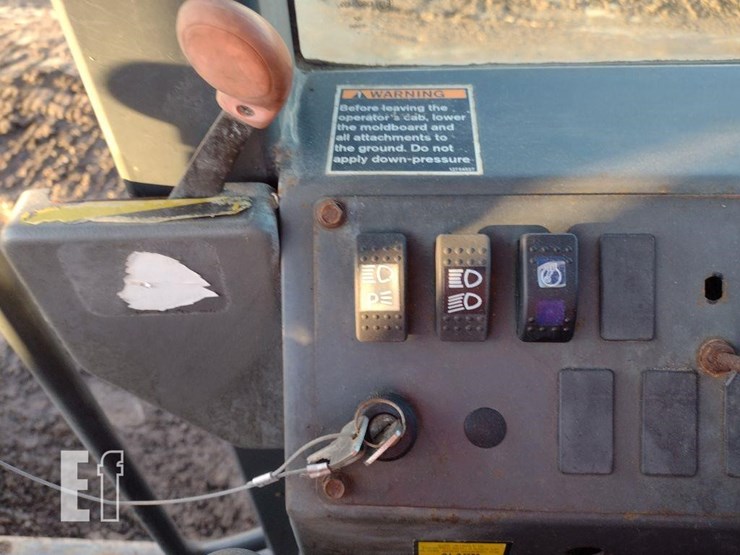 2004-volvo-g86-image-13