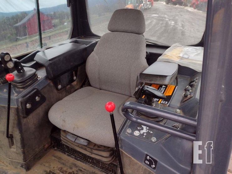 2013-deere-650k-xlt-image-15