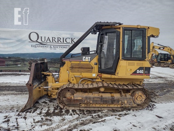2005-caterpillar-d4g-xl-image-1