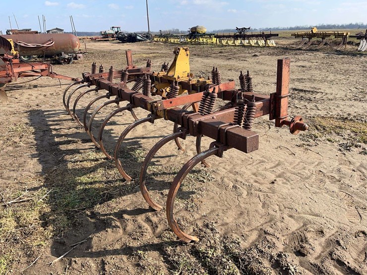 chisel-plow,-3pt-hitch,-12'-image-4