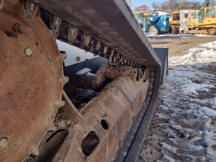 2020-bobcat-t870-image-32