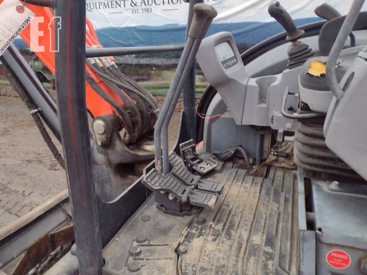 2019-kubota-u55-4-image-12