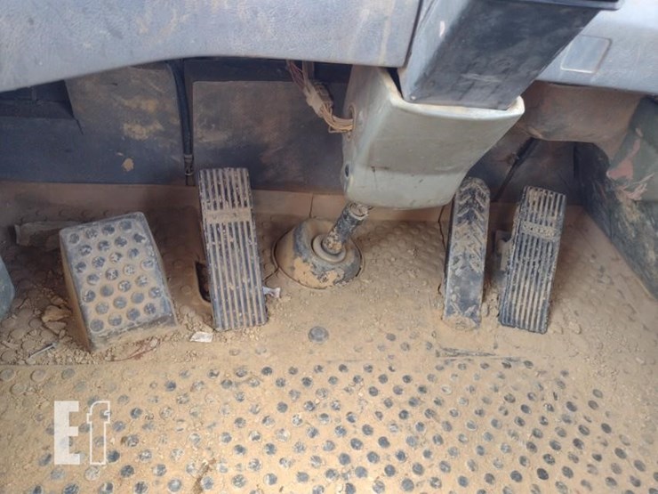 2003-volvo-a40d-image-15