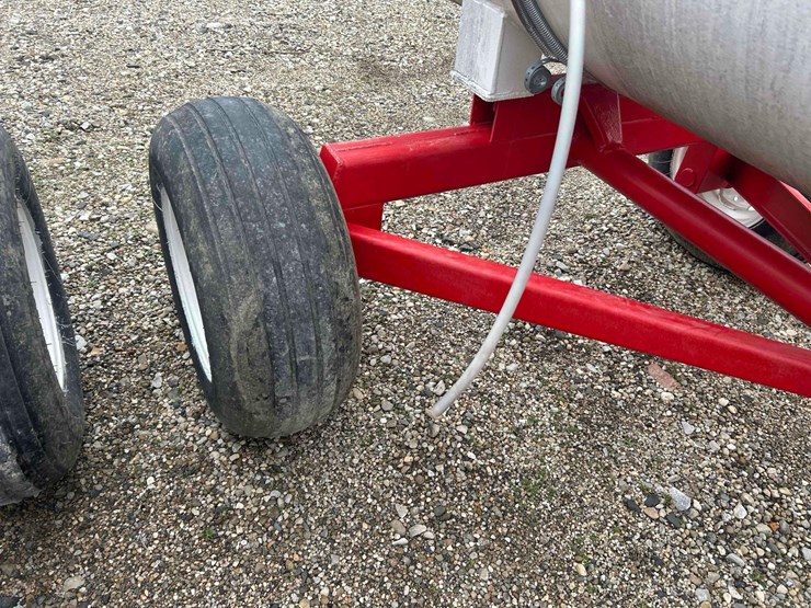 1000-gal.-nh3-tank-on-gear-#73 sells-offsite-image-7