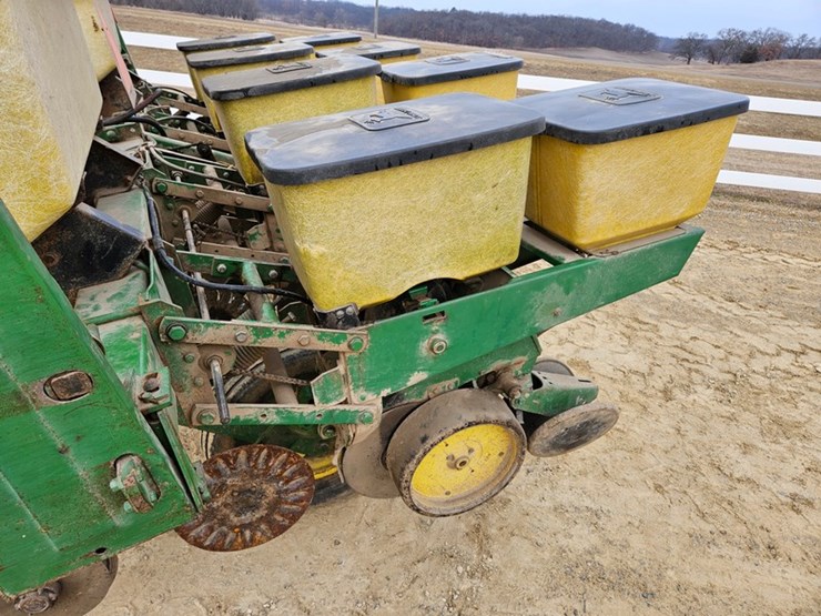 john-deere-7000-image-23