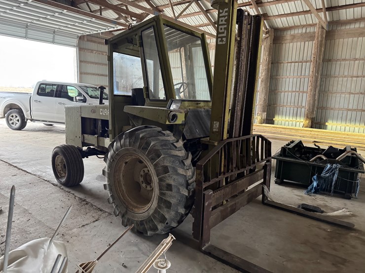 #1023-•-clark-ut-60-forklift-image-3