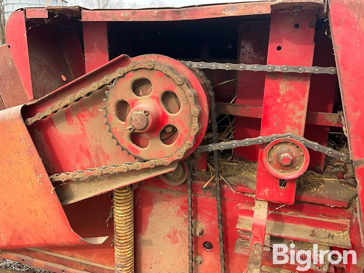 new-holland-271-image-15