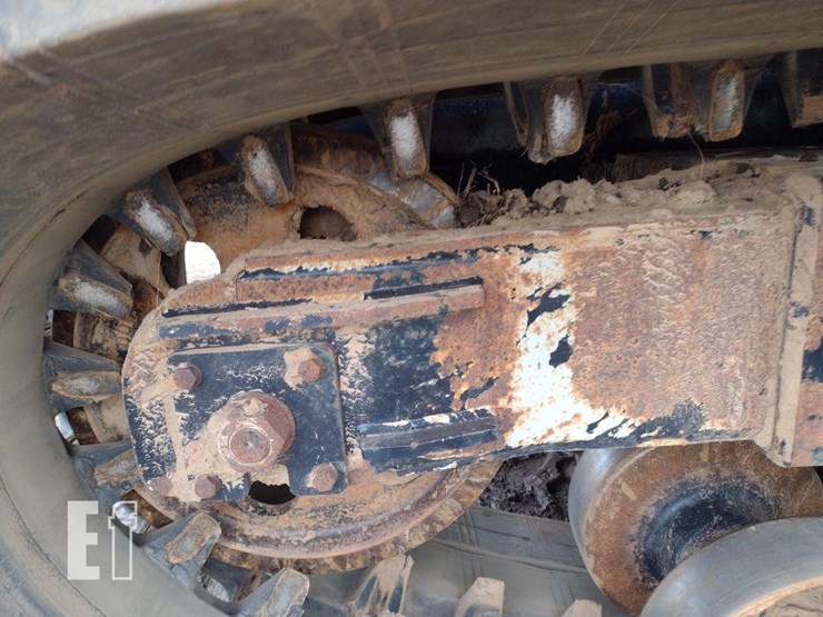 2017-morooka-mst3000vd-image-27