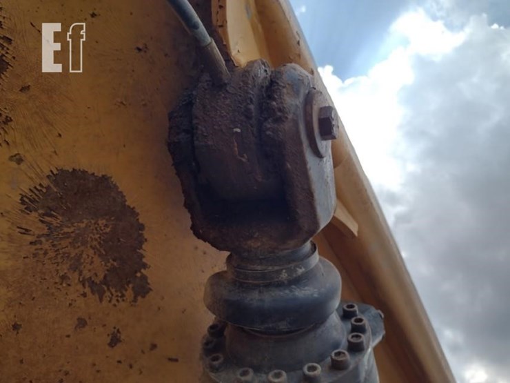 2003-volvo-a40d-image-36