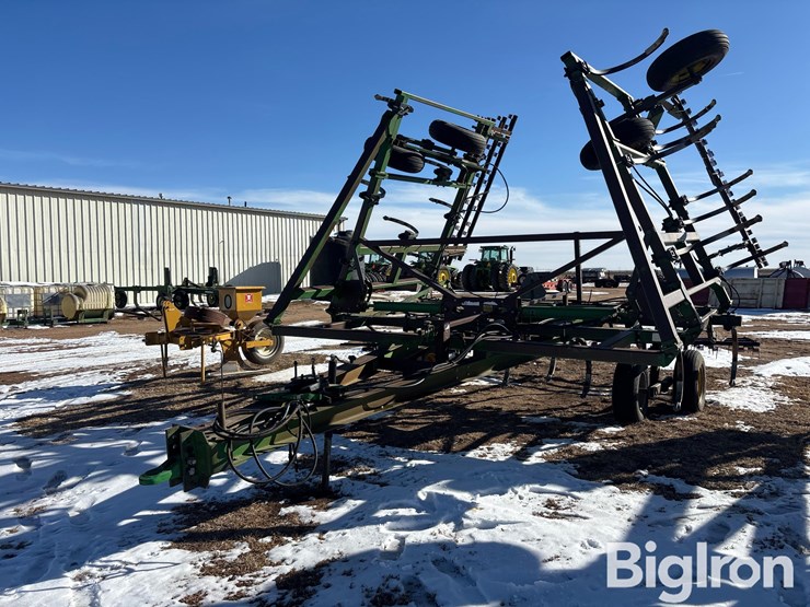 1990-john-deere-610-image-1