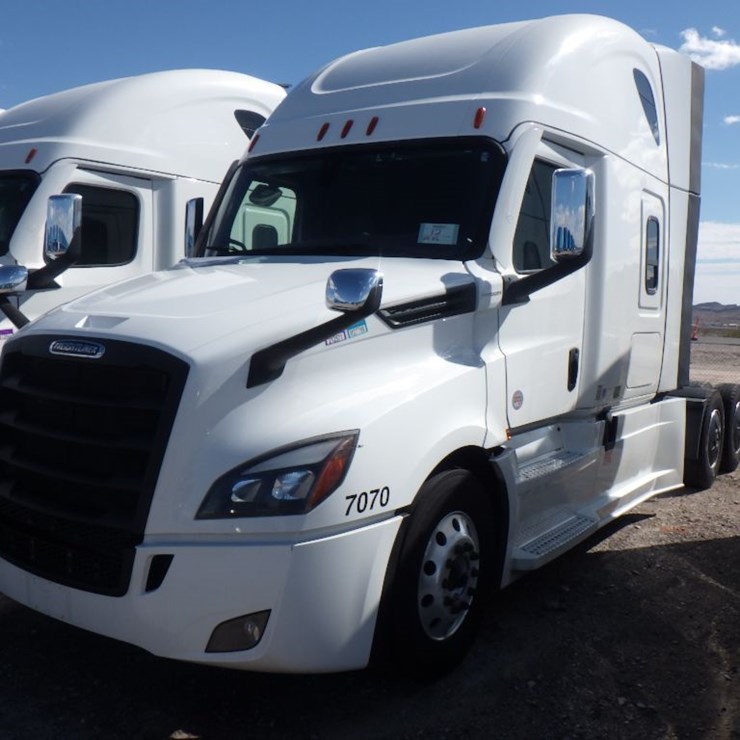 2024 FREIGHTLINER CASCADIA 126