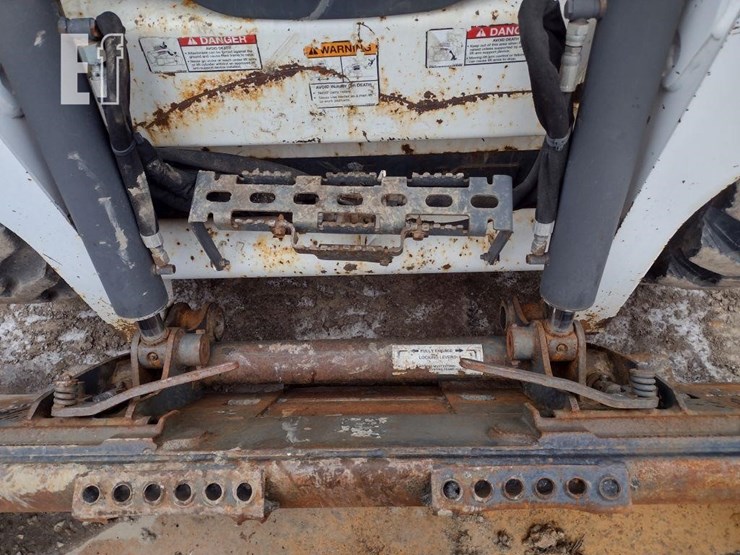 2016-bobcat-s590-image-15