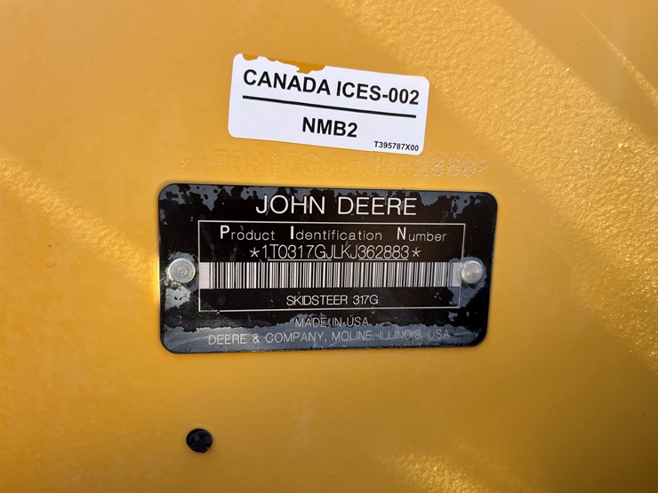 2019-deere-317g-image-22