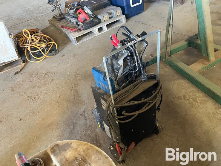 2a/10a/60a/200a-battery-chargers-image-7