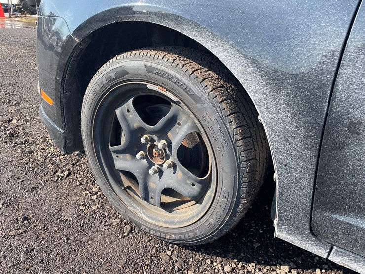 #2028-•-2010-ford-fusion-se-sedan-(with-wi-title)-image-8