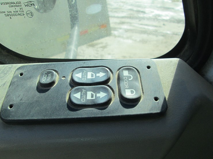 2012-international-prostar-image-34