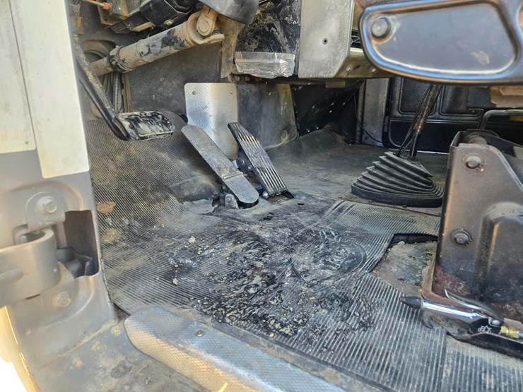 1999-mack-rd690s-image-72