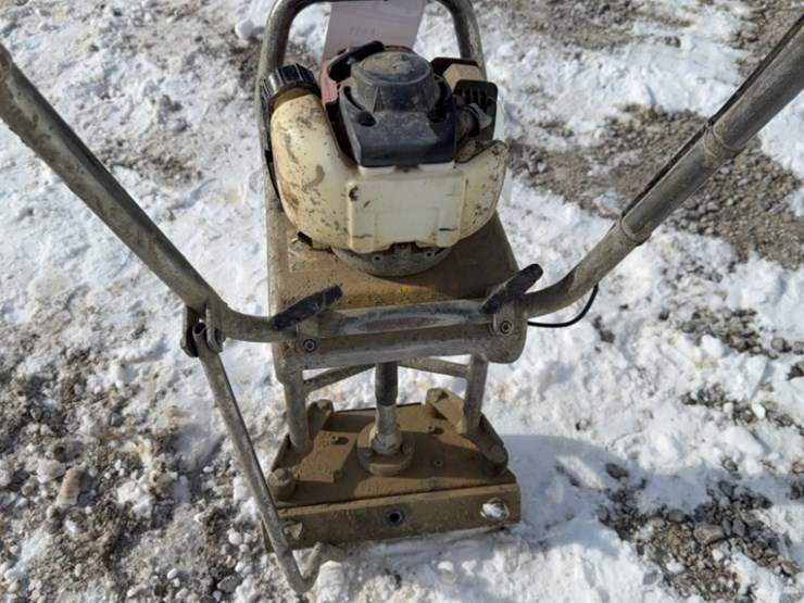 whiteman-viber-strike-screed-head-image-7