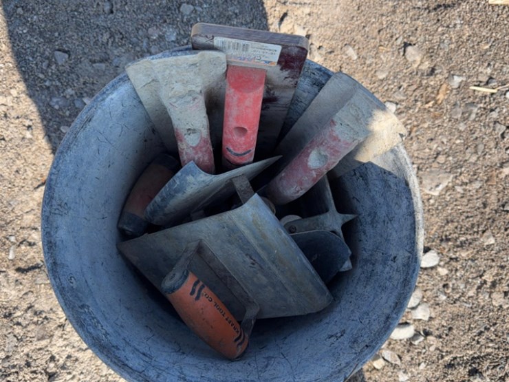 bucket-of-concrete-tools.-edger-floats-trowels-image-2
