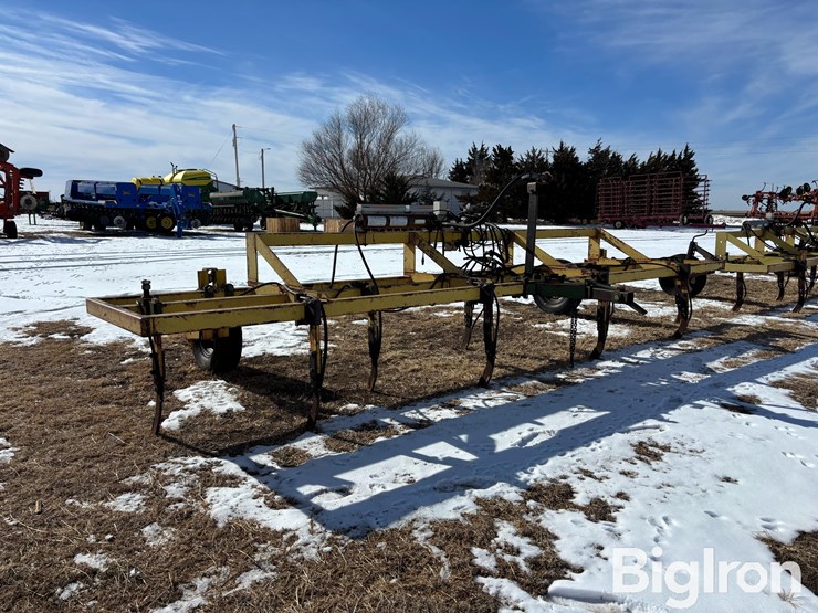 hamby-4x4-toolbar-nh3-chisel-image-9