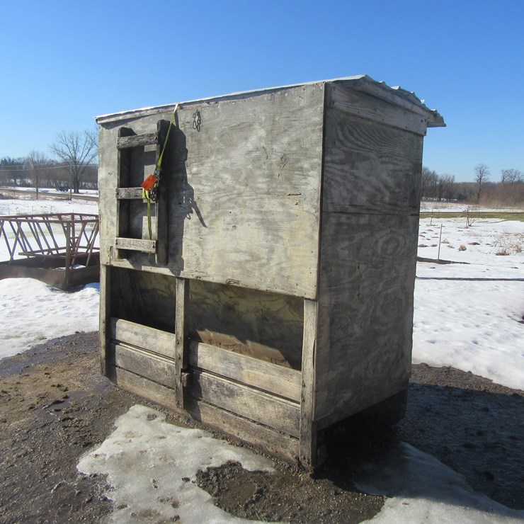 #8973 • Homemade 8' x 4' Steer Stuffer