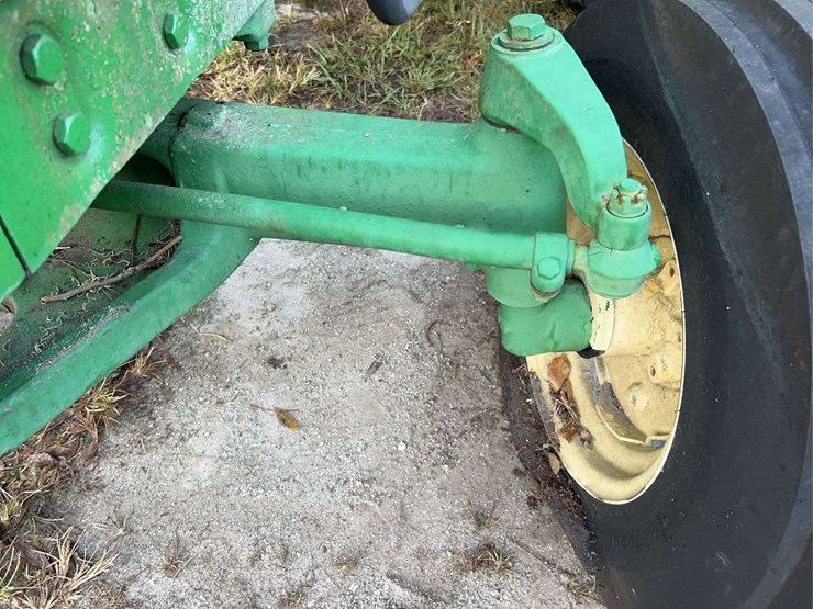 john-deere-3020-image-21