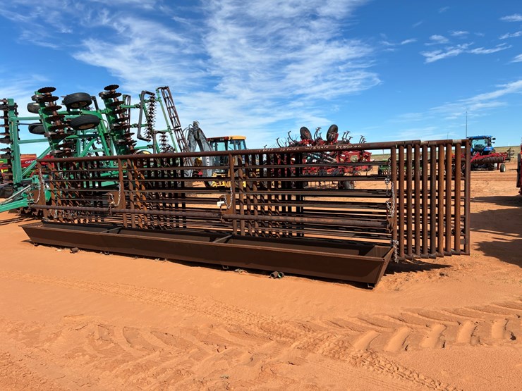 #t8027-•-(10)cattle-panels-image-1