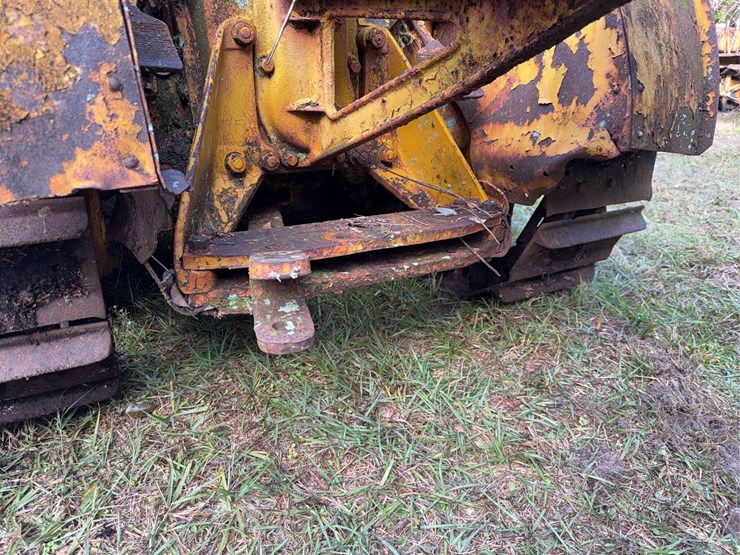 caterpillar-twenty-two-image-30