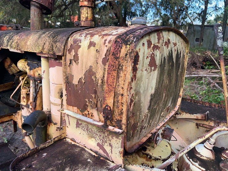 caterpillar-twenty-image-34