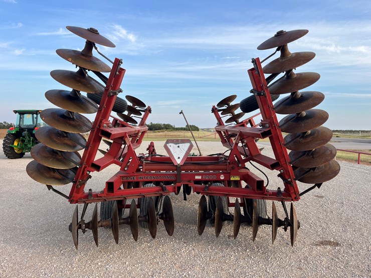 case-ih-3900-image-10