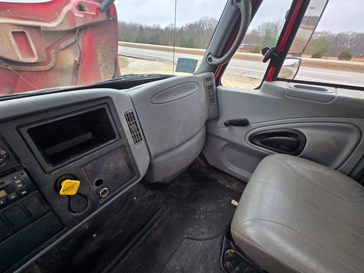 2007-international-durastar-4300-image-53