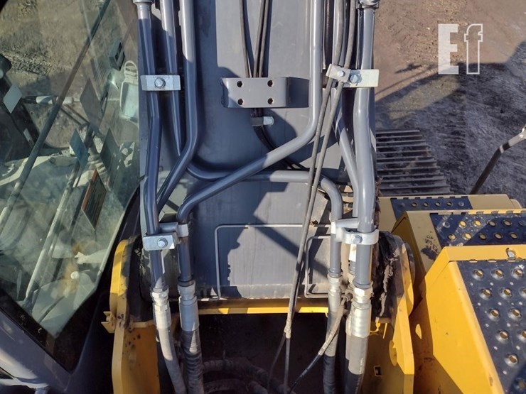 2020-deere-350g-lc-image-52