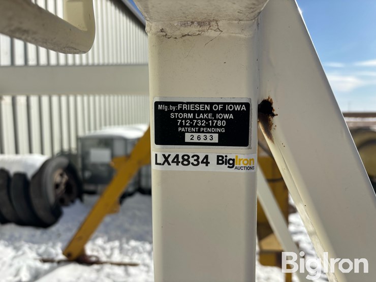 friesen-seed-tote-bag-lift-image-13