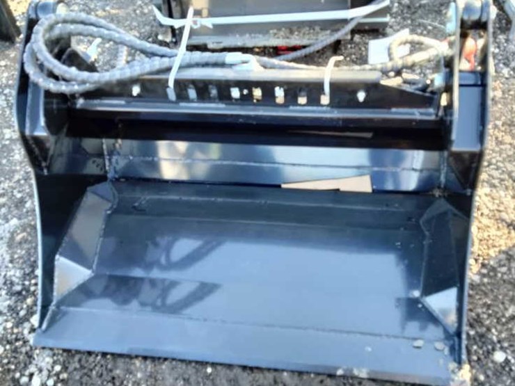 #200-•-mini-skid-steer-4-in-1-bucket-39"-image-1