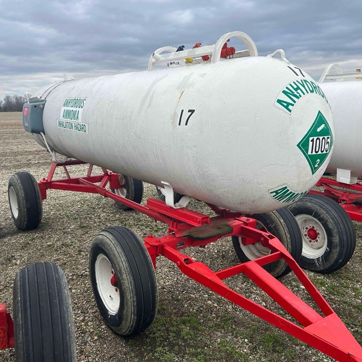 1000 Gal. NH3 Tank on Gear #17 Sells Offsite