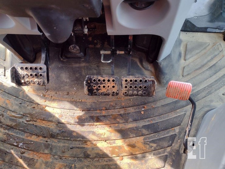 2021-new-holland-ts6.140-image-8