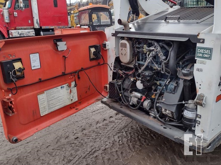 2015-bobcat-a770-image-25