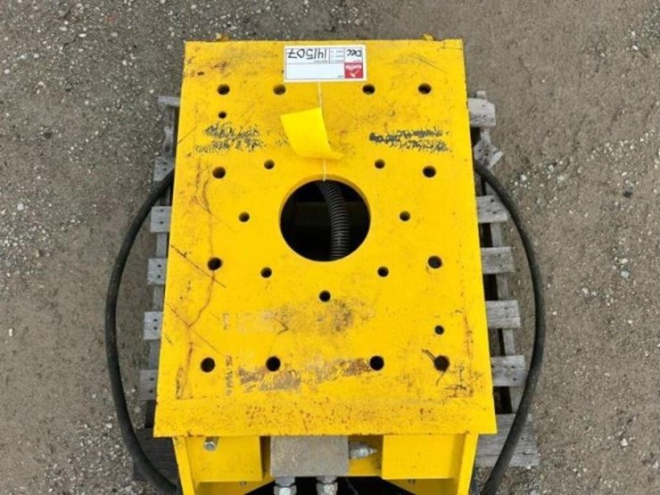 2018-epiroc-hc850-hydraulic-plate-compactor-image-6