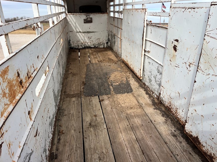 #t8405-•-stock-trailer-image-10