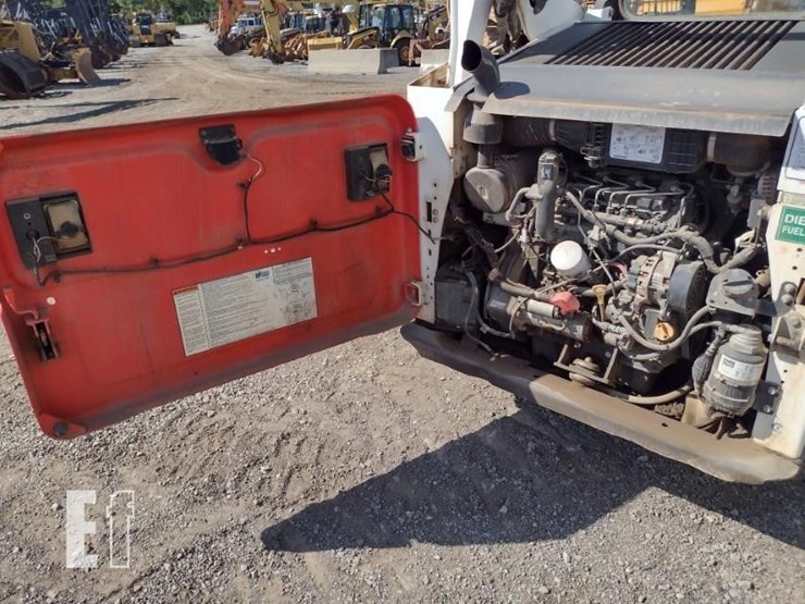 2020-bobcat-t590-image-35