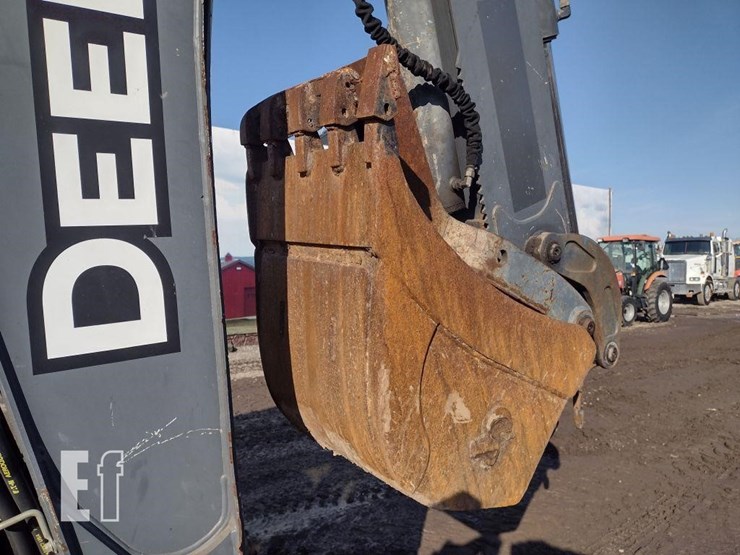 2018-deere-410l-image-31