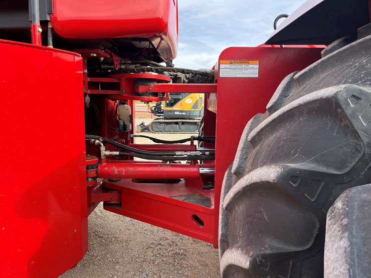 2009-versatile-435-image-22