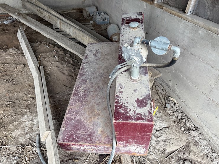 #1030-•-100-gal-transfer-tank-image-3