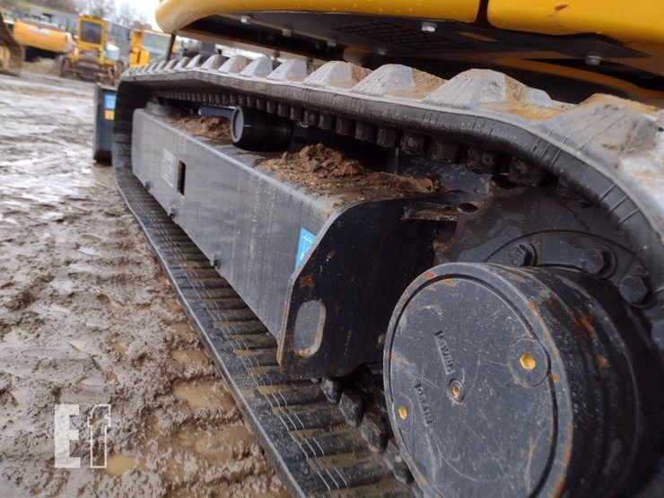 2023-deere-30g-image-30