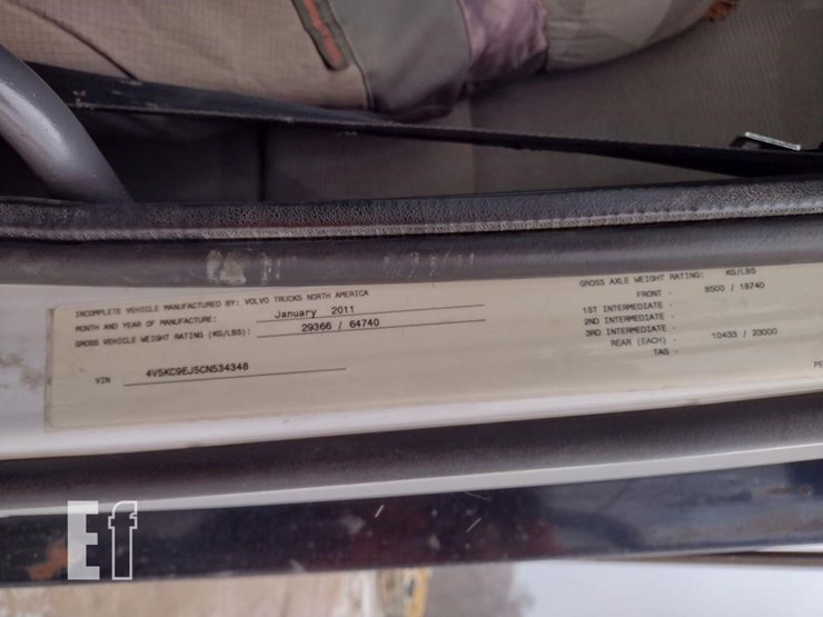 12-volvo-vhd-dump-truck^title^-image-14