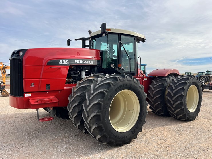 2009-versatile-435-image-1