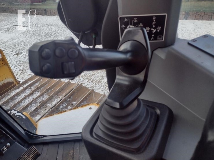 2022-deere-700l-lgp-image-9