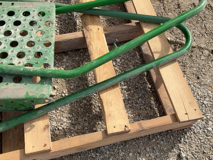 ladder-platform-for-jd-9550-combine-image-5