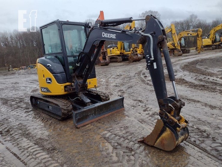 2023-deere-30g-image-48